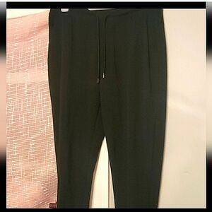 💋5/20 Athletic pants size Medium